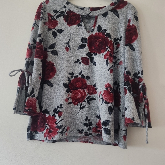 A. BYER gray floral flare blouse keyhole detail top womens XL roses career - Picture 6 of 7